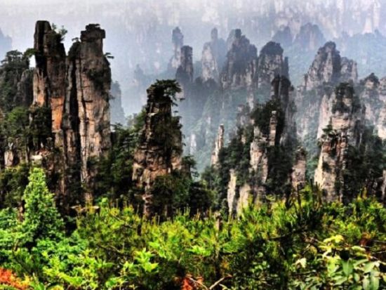 【北京発】世界遺産・張家界武陵源と天門山など2泊3日の旅＜日本語ガイド / 宿泊付き／食事付き / 1名催行＞
