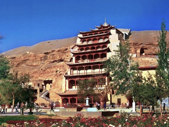 上海発・敦煌2泊3日 ＜日本語ガイド／宿泊付き／食事付き／1名催行＞