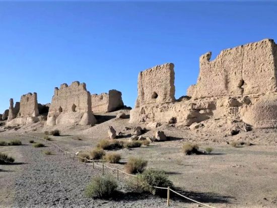 上海発・敦煌2泊3日 ＜日本語ガイド／宿泊付き／食事付き／1名催行＞