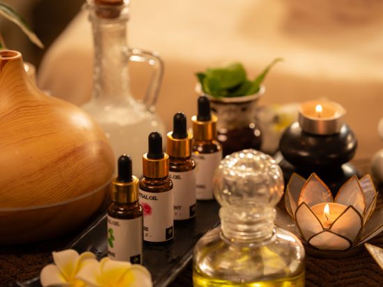 地元人にも人気！水上に浮かぶレストラン「ランタウ・フローティング・ネイティブ・レストラン」ディナー＆ベルスパ＜往復送迎付き＞