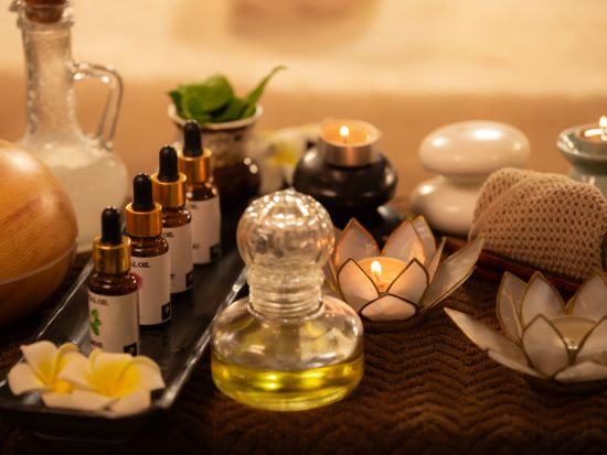 カフェラウンジ利用サービス＋ベルスパ「VEL SPA」　深夜＆早朝帰国便をご利用の方に最適！ディナー付き＜ホテルお迎え＆空港お送り付き＞