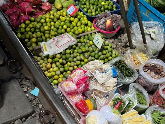 メークロン市場5