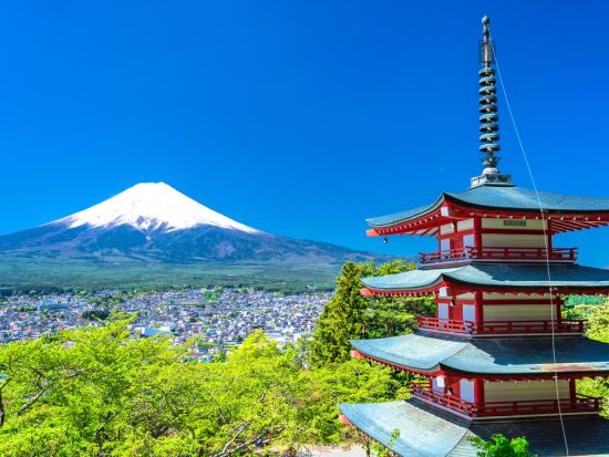 東京発富士山日帰りバスツアー　富士山絶景＆国際交流！河口湖＆忍野八海を自由に散策できる富士山満喫プラン 英語・中国語ガイド同行＜1名様から催行／新宿発／通年＞