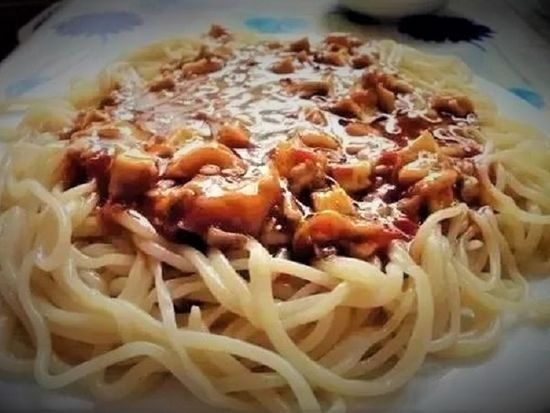 敦煌美食-驴肉黄面