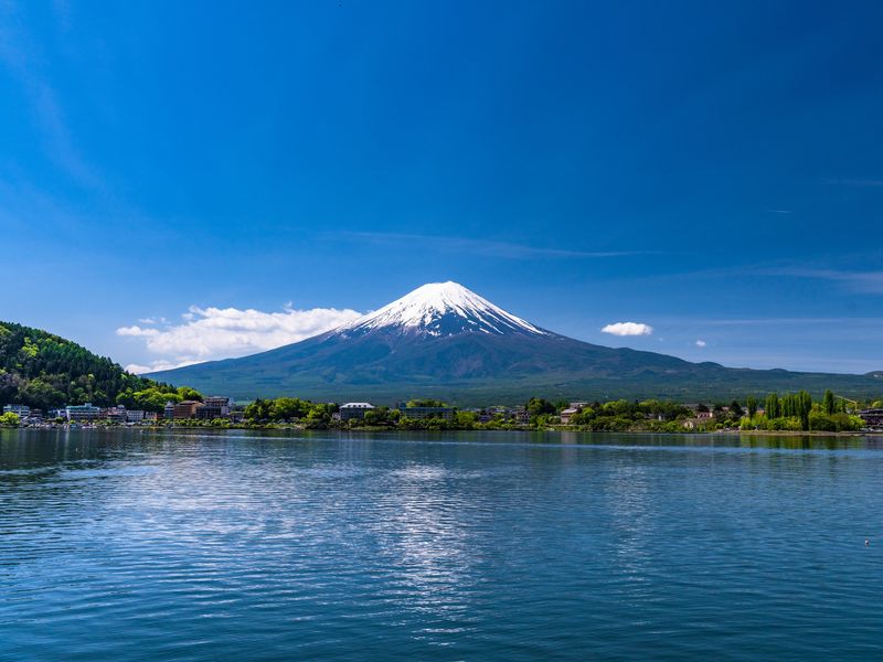Japan_Yamanashi_Lake Kawaguchi_pixta_40173677_M