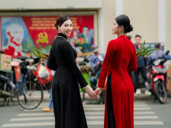 ホーチミン市内観光ツアー　伝統衣装アオザイを着てフォトジェニックスポットを巡る ＜英語または日本語ガイド／貸切プランあり＞