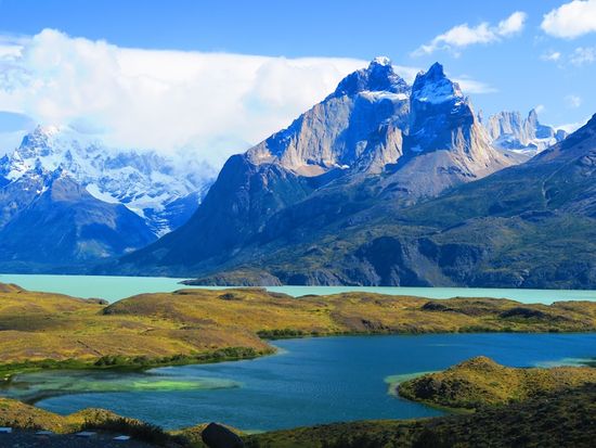 Chile_Patagonia_Torres del Paine National Park_pixta_81970618_M