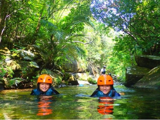 【貸切】半日オオミジャの滝ツアー キャニオニング＆飛び込み体験！夏の定番アクティビティをとことん楽しもう◎＜約3時間／1～7名／送迎可／写真プレゼント＞