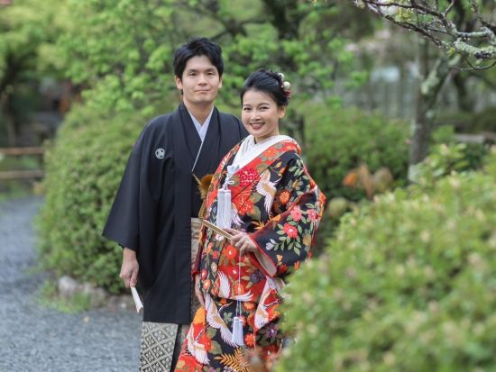 長岡京で着物体験 プロのカメラマンによる写真撮影付き＜婚礼衣装あり／約3時間／京都府長岡京市＞