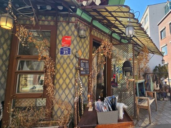 韓国ドラマロケ地巡りツアー ソウル【北村韓屋村・益善洞編】　K-DRAMAに詳しい専門ガイドがご案内！＜日本語ガイド＞