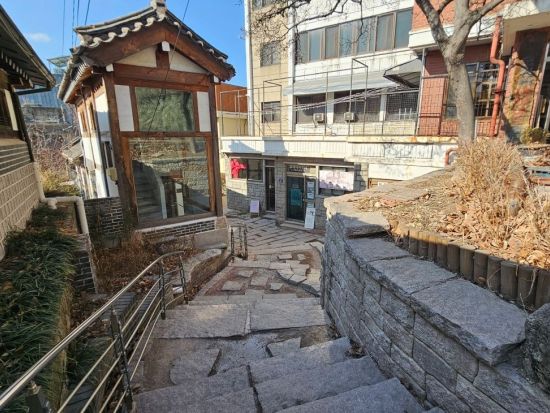 韓国ドラマロケ地巡りツアー ソウル【北村韓屋村・益善洞編】　K-DRAMAに詳しい専門ガイドがご案内！＜日本語ガイド＞