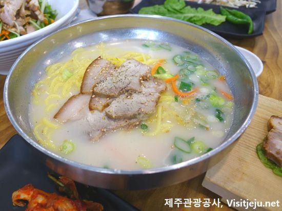 200013641_base_17404707077796