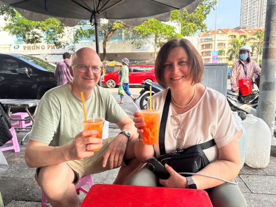 ホーチミングルメツアー バイクで巡るローカルB級グルメ旅！ ＜英語または日本語ガイド＞