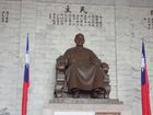 台北市内観光ツアー　故宮博物院＋中正紀念堂＋忠烈祠　絶対行きたいスポットを巡るクイックプラン！＜午前／4月～英語ガイド＞