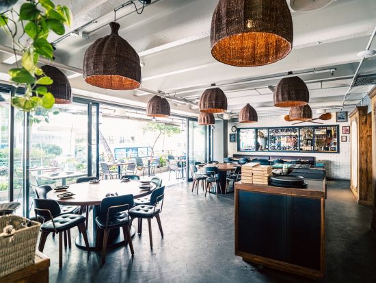 アロハ・ステーキハウス　食事券＆事前予約　看板メニューの絶品トマホークステーキを堪能！＜夕食＞