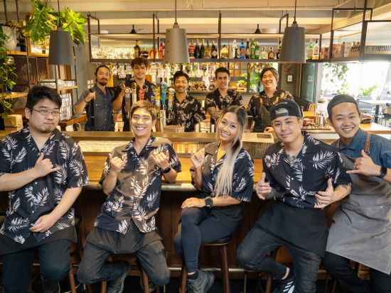 アロハ・ステーキハウス　食事券＆事前予約　看板メニューの絶品トマホークステーキを堪能！＜夕食＞