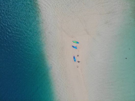 奄美大島【かくれ浜120分】SUP・シーカヤックから選べる ！透明度抜群の奄美ブルーを満喫！ドローン撮影無料！お一人様も可能 by 奄美シーランド