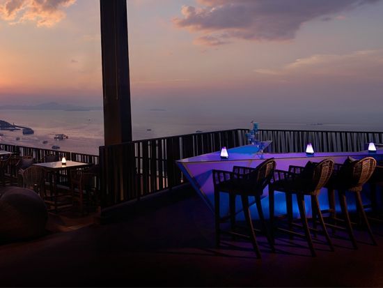 ヒルトン・パタヤ「Hilton Pattaya」ルーフトップバー食事券&事前予約サービス