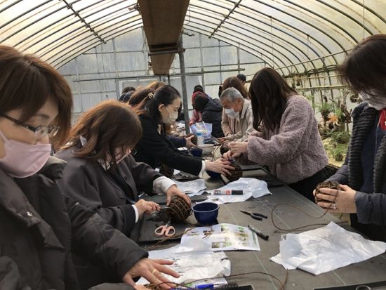 つりしのぶ制作体験 宝塚・つりしのぶ園で和の涼を体感するひととき＜約100分／午前 or 午後／宝塚市＞