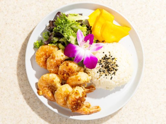 ヘブンリー・アイランド・ライフスタイル　食事券＆事前予約　ハワイ産の食材をふんだんに使用したオーガニックレストラン＜朝・昼・夕／ショアラインホテル・ワイキキ内＞