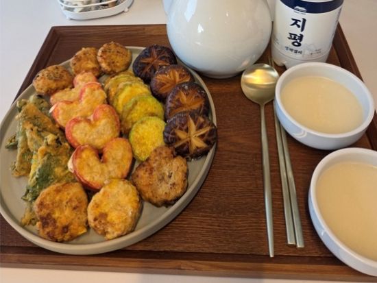 【韓国文化体験】ミシュラン星付きレストラン出身シェフに学ぶ！韓国料理教室＋望遠市場ツアー＜午前・午後／約3時間／英語＞