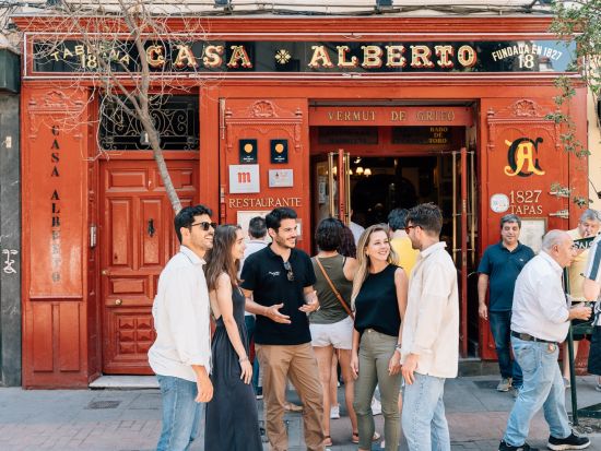 マドリードの街を歩きながら絶品タパス＆ワイン巡りツアー　本場の味を堪能＜英語／マドリード発＞
