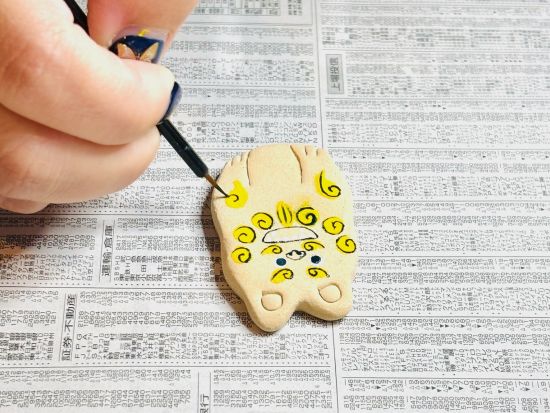 やちむん×漆絵体験 お魚＆シーサーから選べるやちむんパーツに漆絵を描く！ 世界に一つだけの作品作り＜6歳～／1時間／那覇市＞