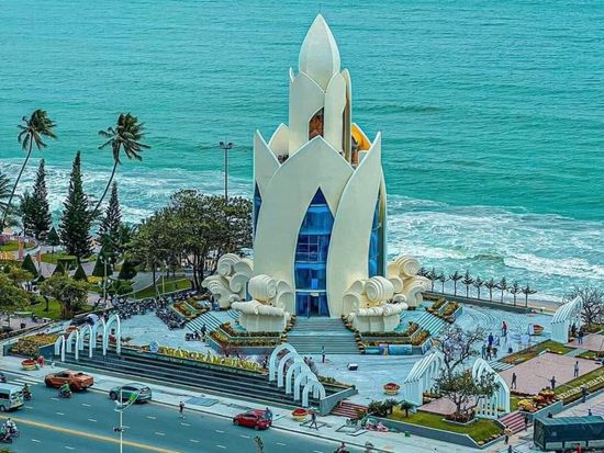 トラムフオン・タワー1