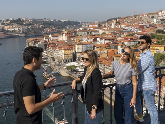 ポルト＋ナザレ＋オビドス日帰り観光ツアー　3都市の魅力を1日で満喫！＜英語／リスボン発＞