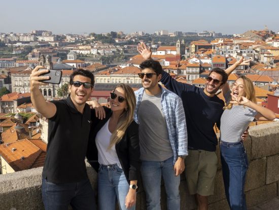 ポルト市内半日ウォーキングツアー　レロ書店見学＆ドン・ルイス1世橋＆ケーブルカー＆リバークルーズ＜英語／ポルト発＞