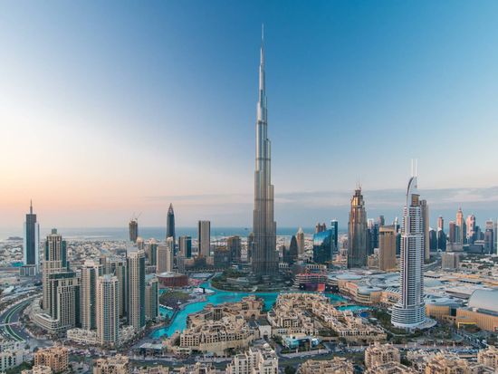 UAE_Dubai_Burj Khalifa_shutterstock_779374966