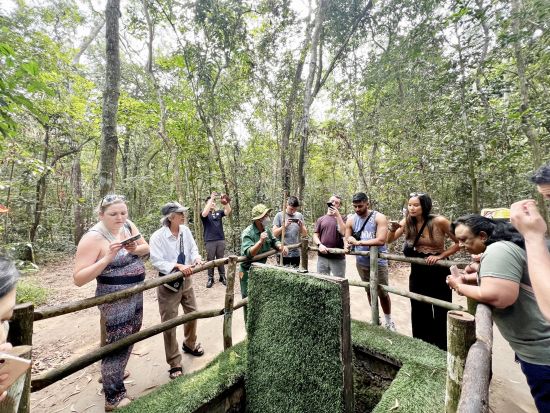 クチトンネル1日観光ツアー　トンネル内部を見学し、戦時中の生活や戦術を学ぶ！貸切プランあり ＜英語ガイド／ホテル往復送迎付＞