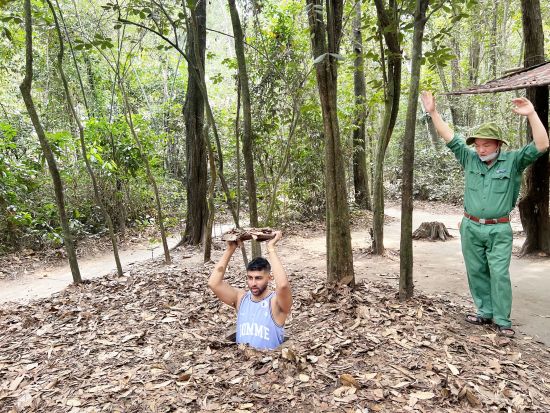 クチトンネル1日観光ツアー　トンネル内部を見学し、戦時中の生活や戦術を学ぶ！貸切プランあり ＜英語ガイド／ホテル往復送迎付＞