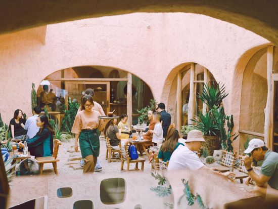 ニャチャン カフェ巡りツアー　トラムフォン・タワー＆フォトジェニックなカフェ巡りを楽しむ ＜英語または日本語ガイド＞