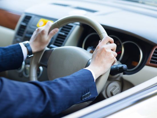 Generic_Transfer_Vehicle_Taxi_Driver_pixta_87118028_M (1)