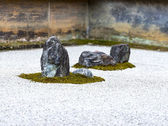 貸切観光タクシー 金閣寺・龍安寺・仁和寺を周る世界遺産巡りコース＜４時間／大津市内発／京都市内着／京都市内発オプションあり／1～9名＞by 滋賀ヤサカ自動車