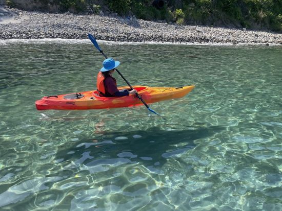佐渡島 シーカヤック 透明度抜群の虫崎海でゆったりと景色を満喫！＜2時間／2～4名＞