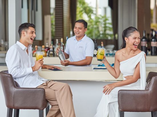 Moven Pick At the Forum 2