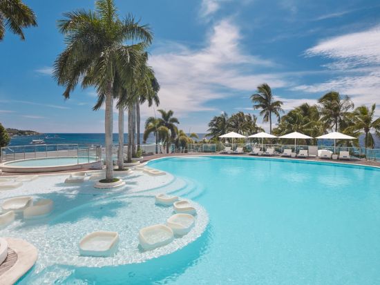 5つ星ホテル「モーベンピック ホテル マクタン アイランド セブ」でシュラスコビュッフェ☆「イビザ ビーチ クラブ」 食事券＆事前予約サービス