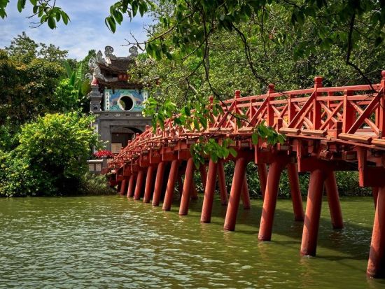 バッチャン陶器村ツアー　博物館見学＆陶芸作り体験＆古民家見学 ＜英語または日本語ガイド＞