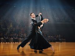 pixta_100976902_L