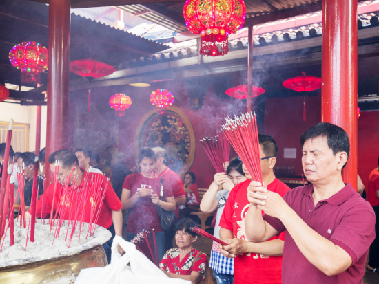 ジャカルタ多文化体験ツアー！先住民族文化村＆モスク・教会・寺院をめぐり多民族都市のルーツを深掘り♪＜1日／ホテル送迎付き／日本語ガイドプランあり＞