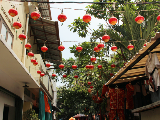 ジャカルタ多文化体験ツアー！先住民族文化村＆モスク・教会・寺院をめぐり多民族都市のルーツを深掘り♪＜1日／ホテル送迎付き／日本語ガイドプランあり＞