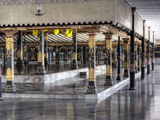 ジョグジャカルタ半日ツアー　王宮クラトン＆水の宮殿タマンサリ見学＜半日／日本語ガイドプランあり＞