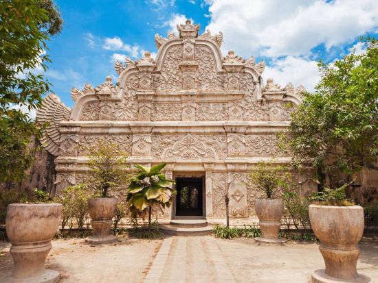 ジョグジャカルタ半日ツアー　王宮クラトン＆水の宮殿タマンサリ見学＜半日／日本語ガイドプランあり＞