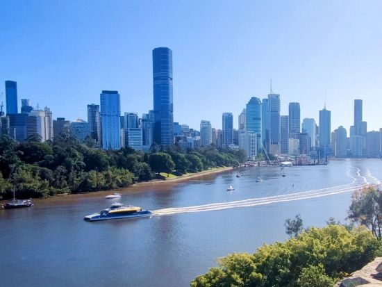 ブリスベン市内　貸切観光ツアー ＜最大12名／日本語ドライバーガイド／ブリスベン空港発 ゴールドコースト着＞
