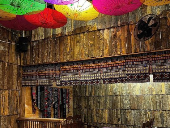 アオザイ姿で巡るダナン名所撮影ツアー　ピンクの教会＋ドラゴンブリッジ＋カープドラゴン像＜英語もしくは日本語ガイド＞