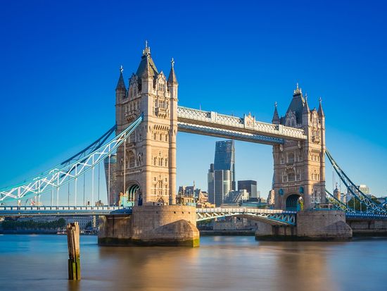 England_London_Tower_Bridge_123RF_48201646_ML (1)
