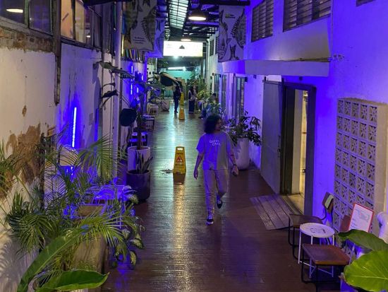 MRTで巡るジャカルタ ウォーキングツアー！ジャカルタの人気スポット＆ナイトライフ体験！＜午後／日本語ガイドプランあり＞