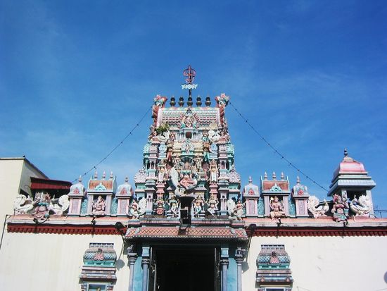 Penang_Sri Mariamman Temple_shutterstock_10736395